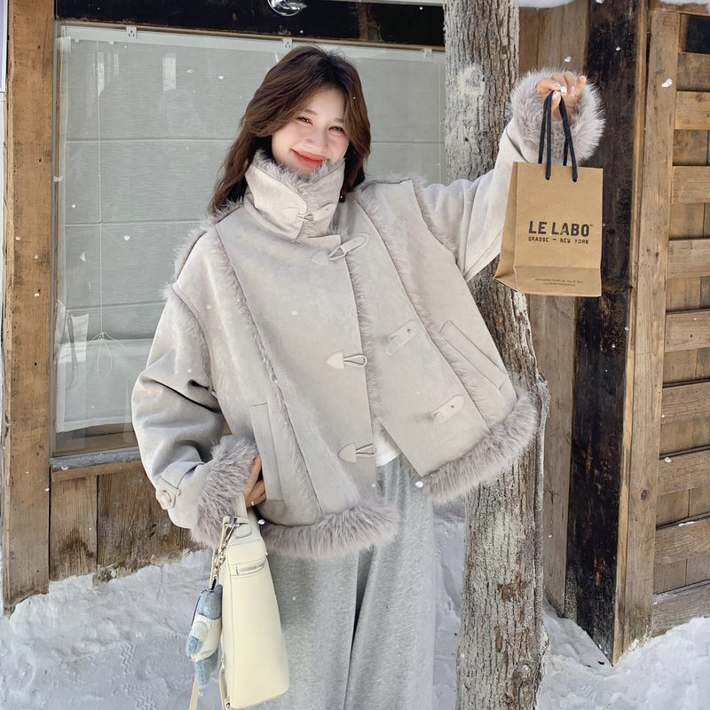 灰色高级感皮毛一体羊羔毛外套女2025冬季复古气质保暖麂皮绒棉服