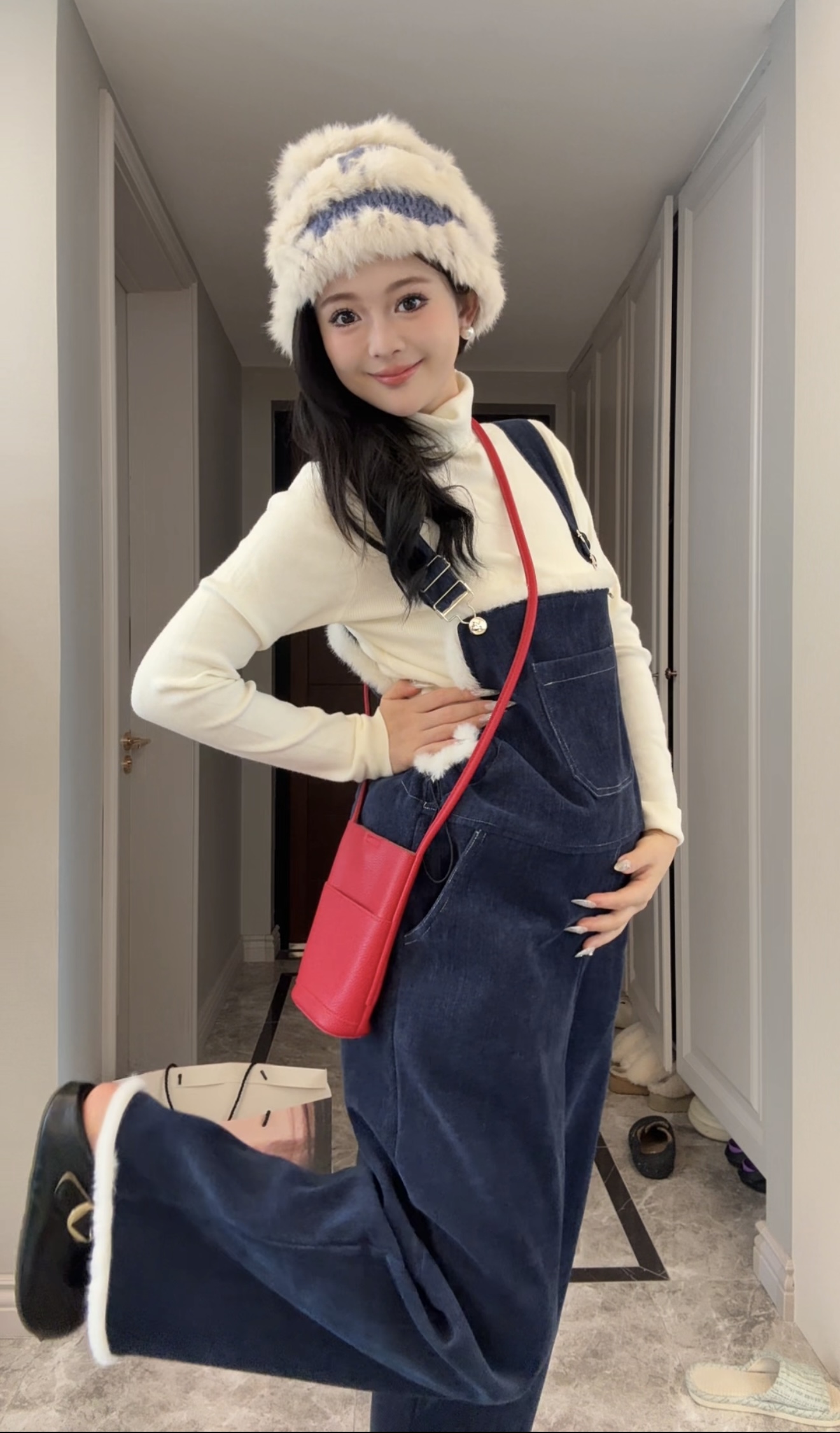 时尚孕妇秋冬圣诞氛围孕妇背带裤洋气减龄背带裤+针织上衣两件套