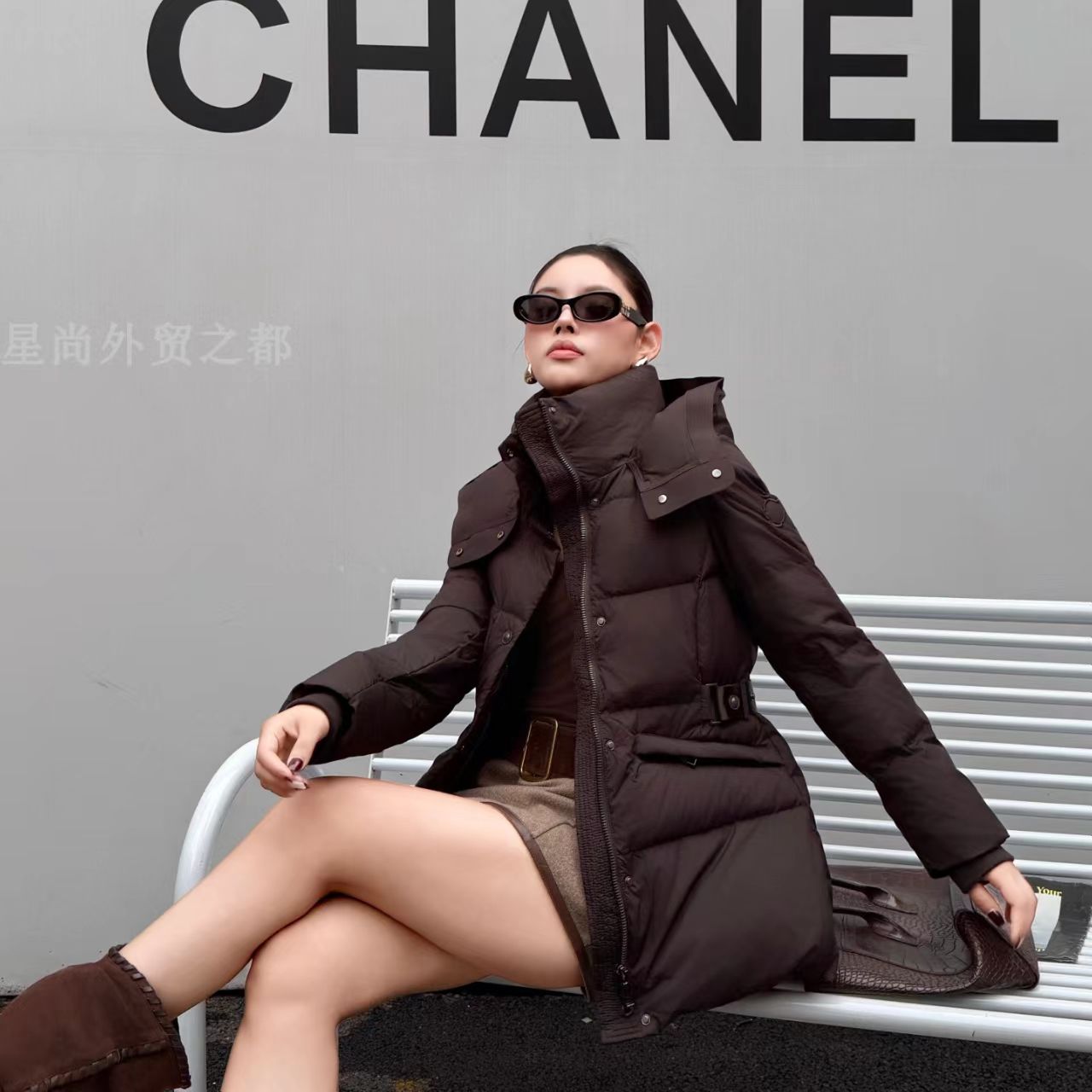 2025冬季中长款韩版90白鸭绒女款羽绒服连帽女士修身时尚保暖外套