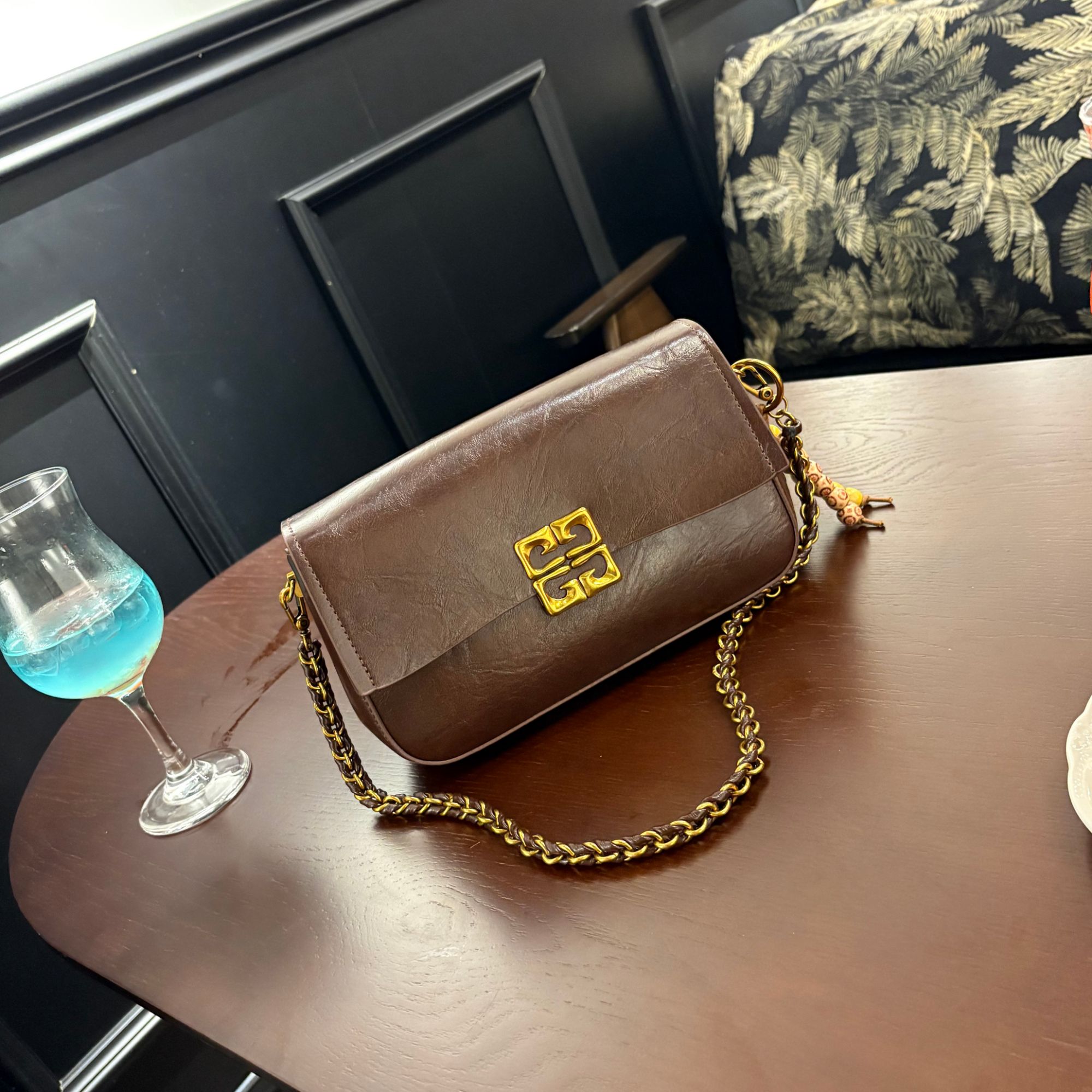 高级感软皮腋下包时尚百搭斜挎包网红款2025新款韩版秋冬百搭女包