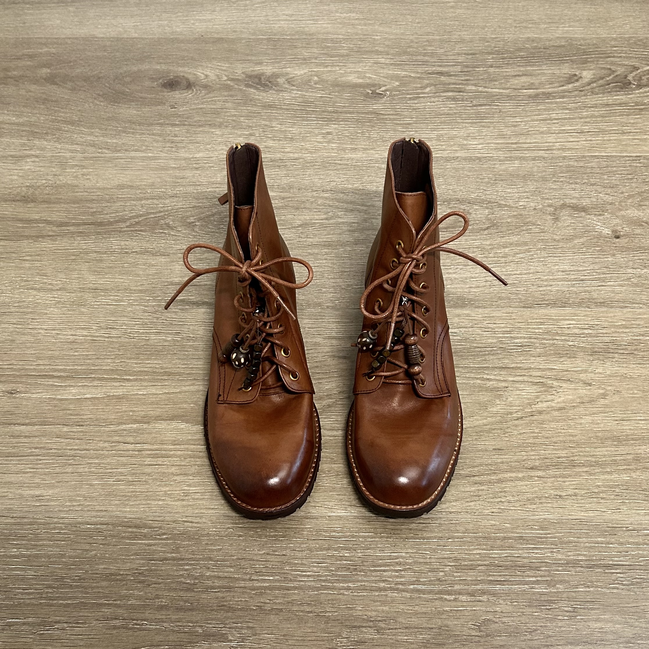 Dannyfrey头层水洗牛皮新款复古民族风手工串珠系带女马丁靴3.5CM