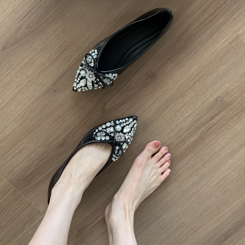 羊皮版法式复古尖头水钻平底单鞋女2025新款浅口仙女风玛丽珍瓢鞋