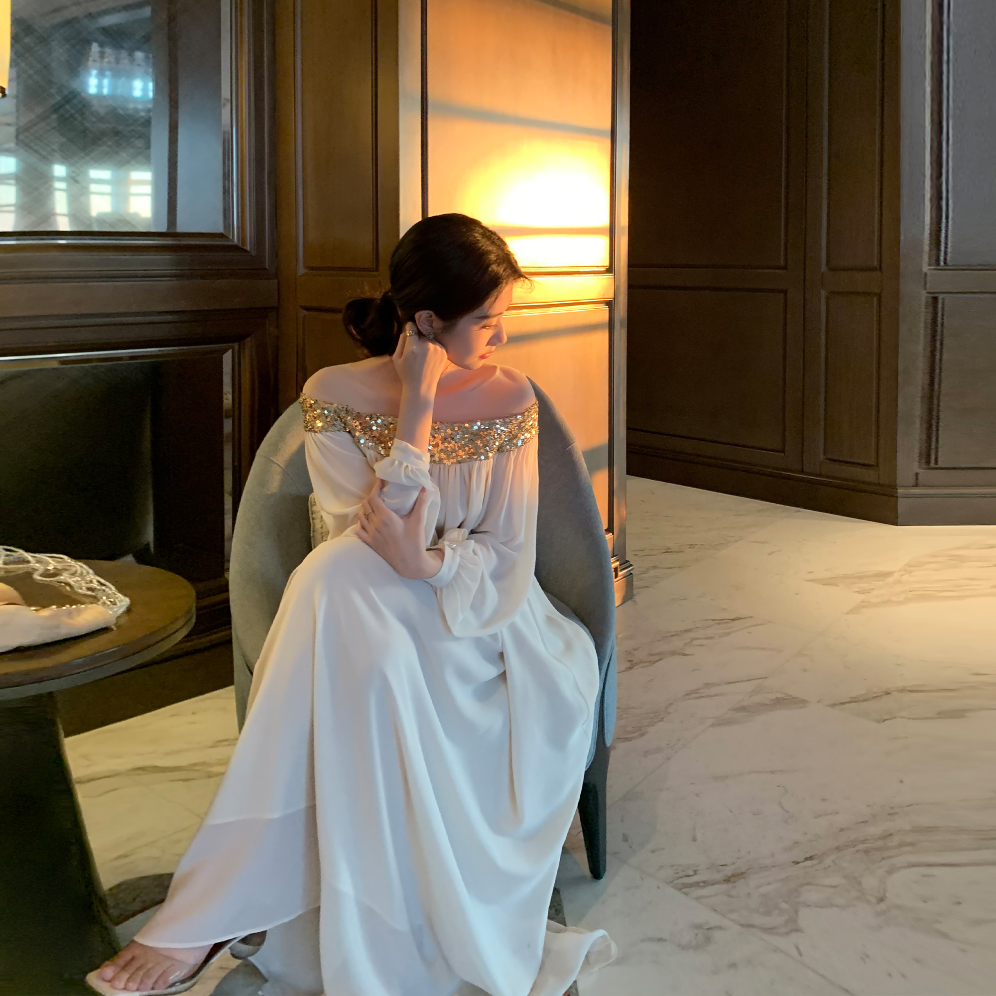 松弛感遮肉显瘦露肩连衣裙慵懒海边度假长裙夏