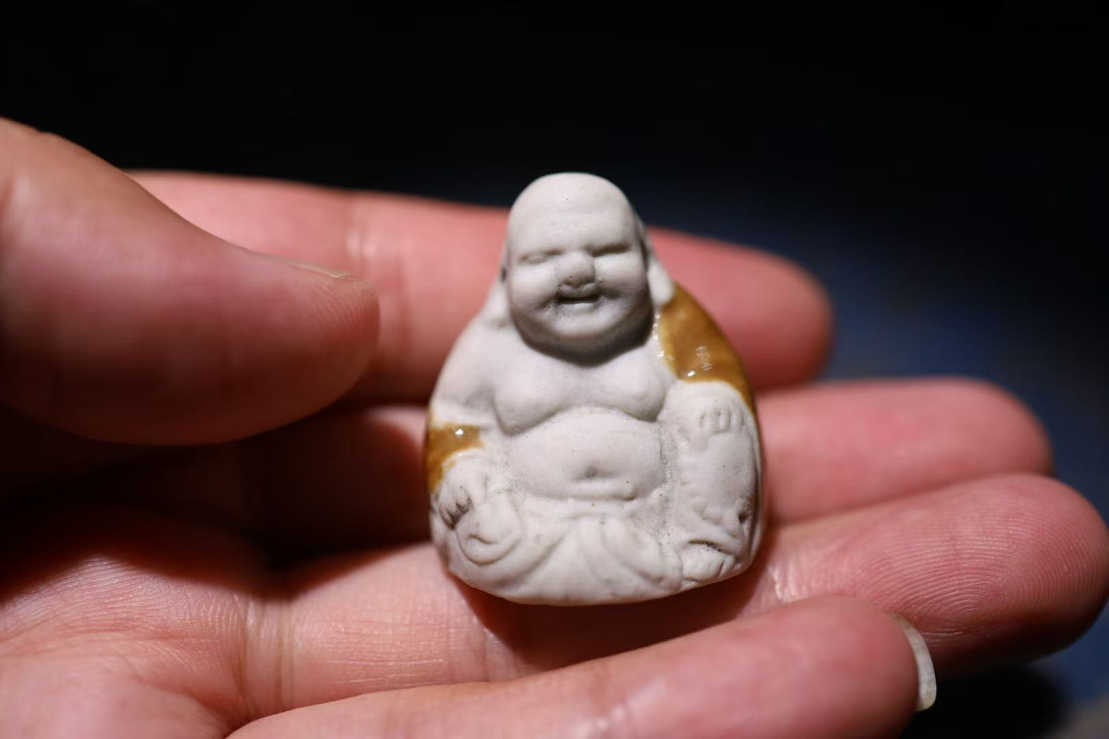 678 景德镇雕塑瓷厂厂货弥勒佛雕塑（黄，高约3厘米）小摆件全手工