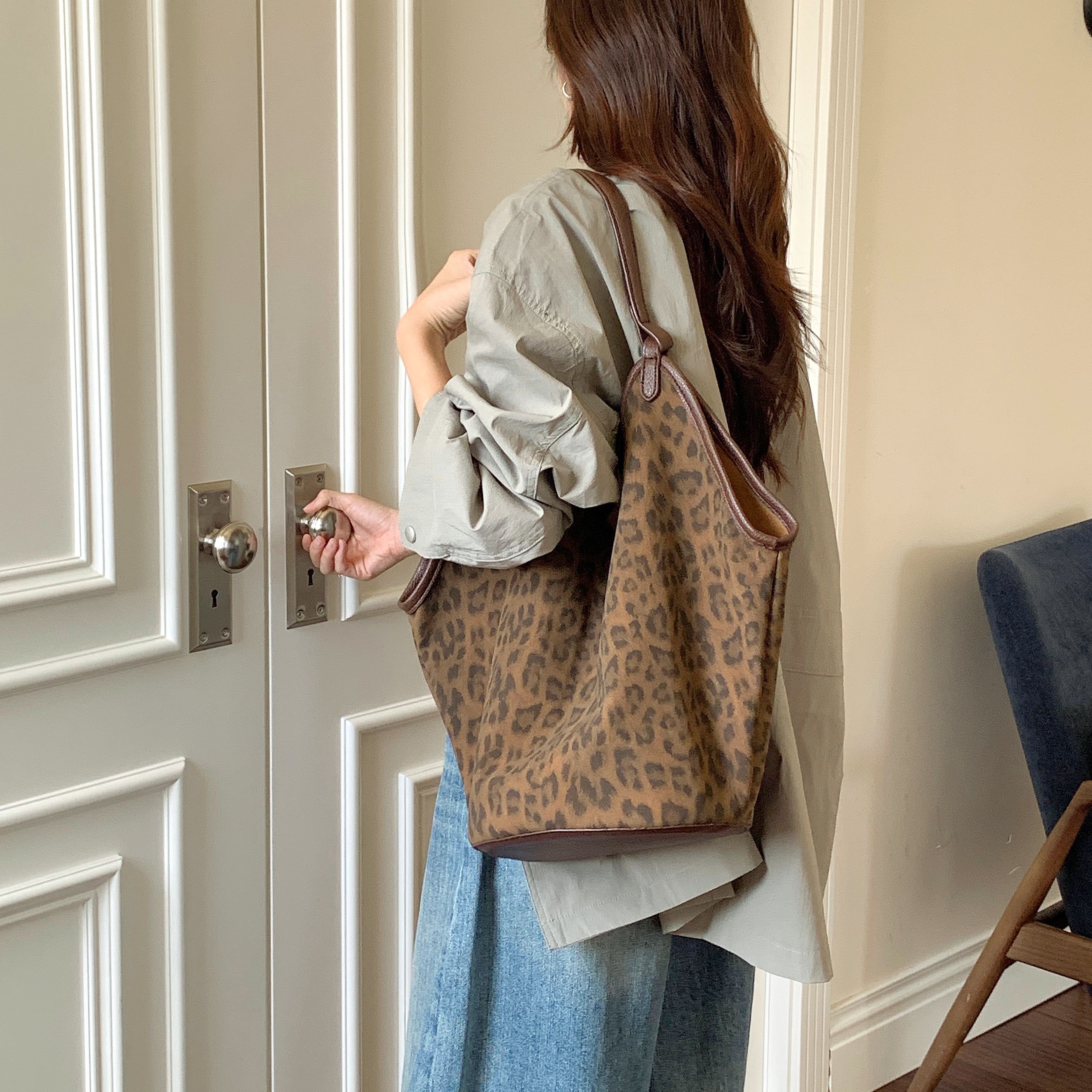 竹笋喵喵 豹纹单肩包女2025大容量旅游休闲慵懒松弛感手提托特包