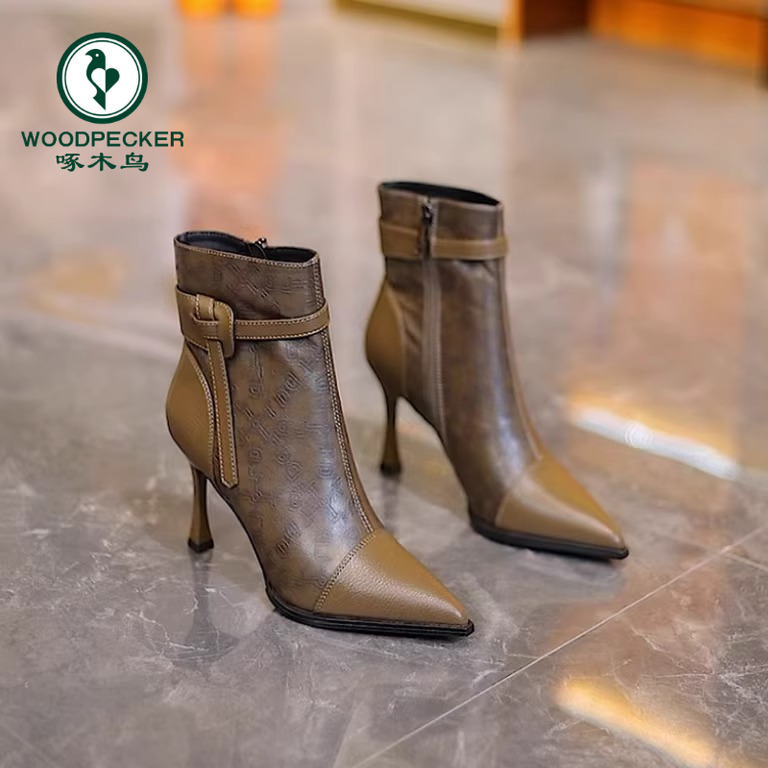啄木鸟气质靴子女2025秋冬季新款尖头细跟高跟鞋网红时尚百搭短靴