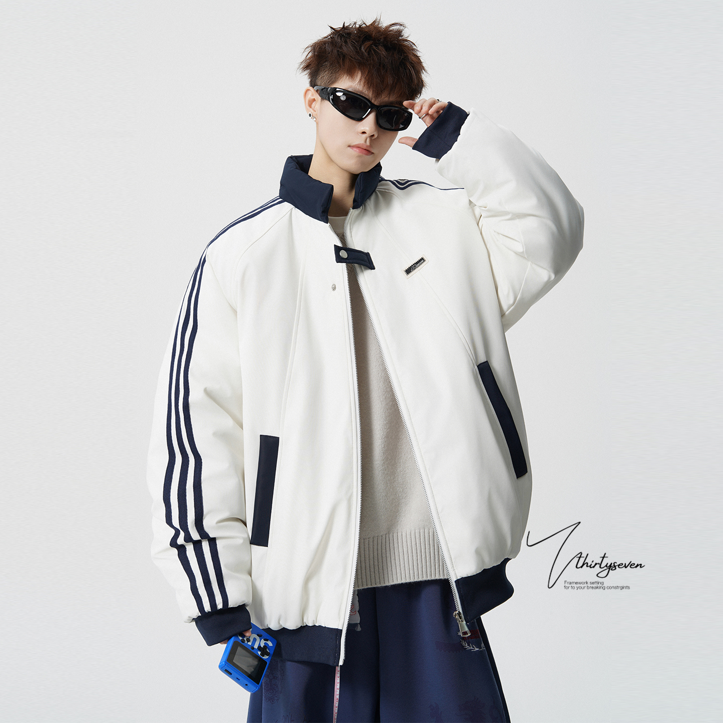 V37美式学院风立领三条杠拼接棉衣男冬季新款加厚保暖棉服外套潮