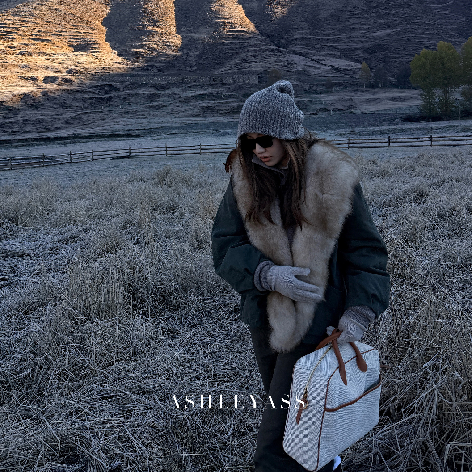 【ASHLEYASS】稀缺顶标一件高阶式黄金狐狸毛派克鹅绒服LSY251742S