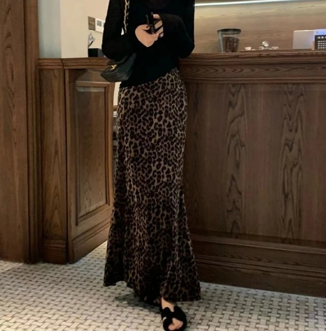 2025新款款爆款秋季豹纹半身裙修身鱼尾老钱风高级感轻奢豹纹长裙