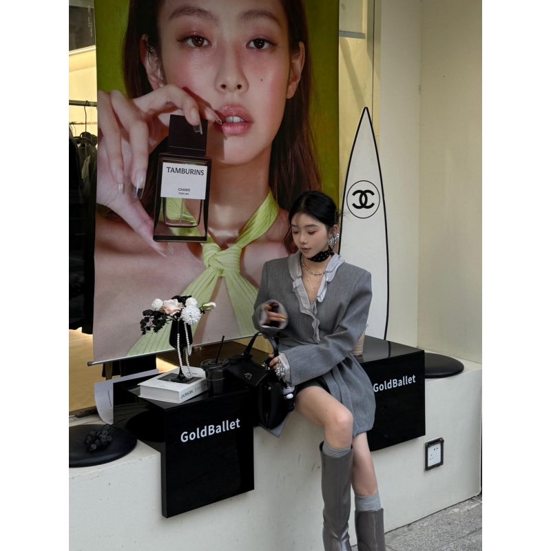 高级感设计木耳边拼接西装外套女2025秋冬老钱风时尚显瘦长袖西服