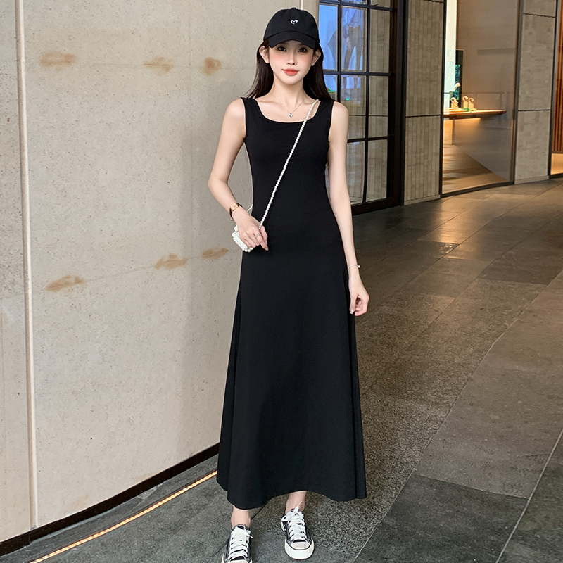 黑色吊带连衣裙女2025年春夏新款时尚气质休闲显瘦长款打底背心裙