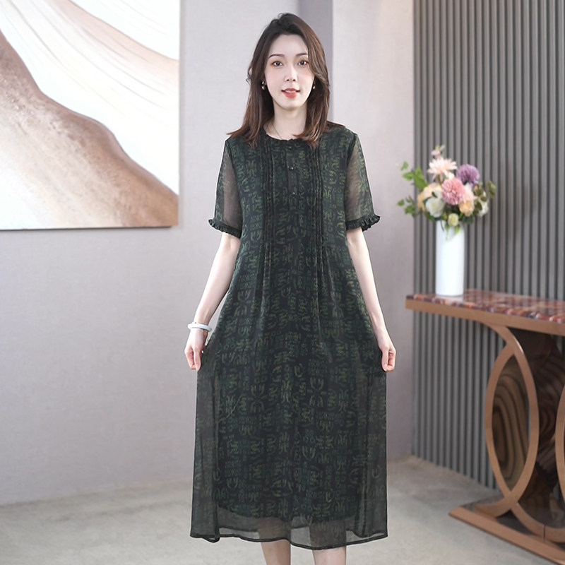 A21696阿吉多塔克褶短袖连衣裙夏季新款妈妈装40-50岁时尚长裙子