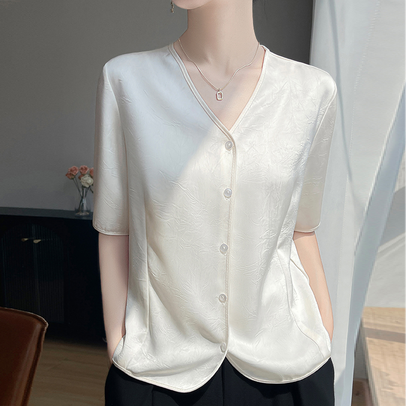 夏季薄款缎面短袖开衫女V领洋气宽松半袖衬衫高级感外搭上衣T恤衫