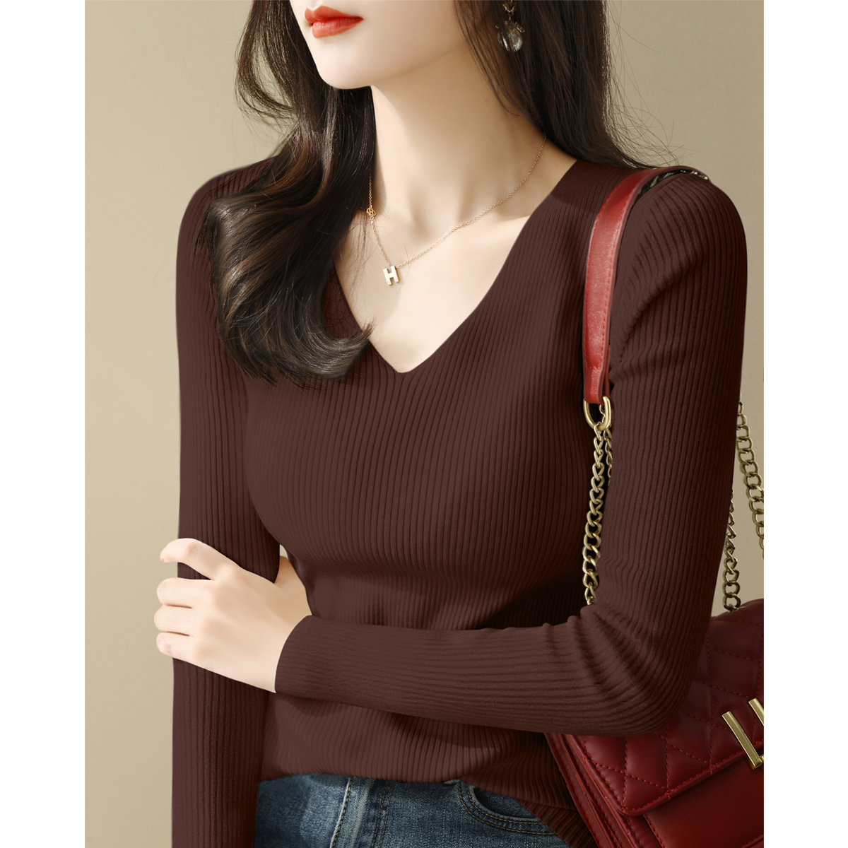 简约长袖高级修身毛衣2025年V领秋季新款单穿锁骨感显瘦女针织衫