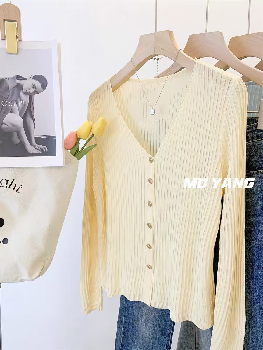 工厂直销8302（90-200斤穿）大码女装新款V领显瘦百搭针织开衫长袖