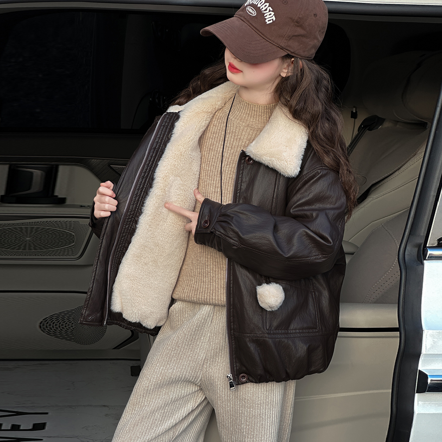 女童加绒皮衣秋冬2025新款儿童韩系穿搭女大童冬季翻毛领加厚外套