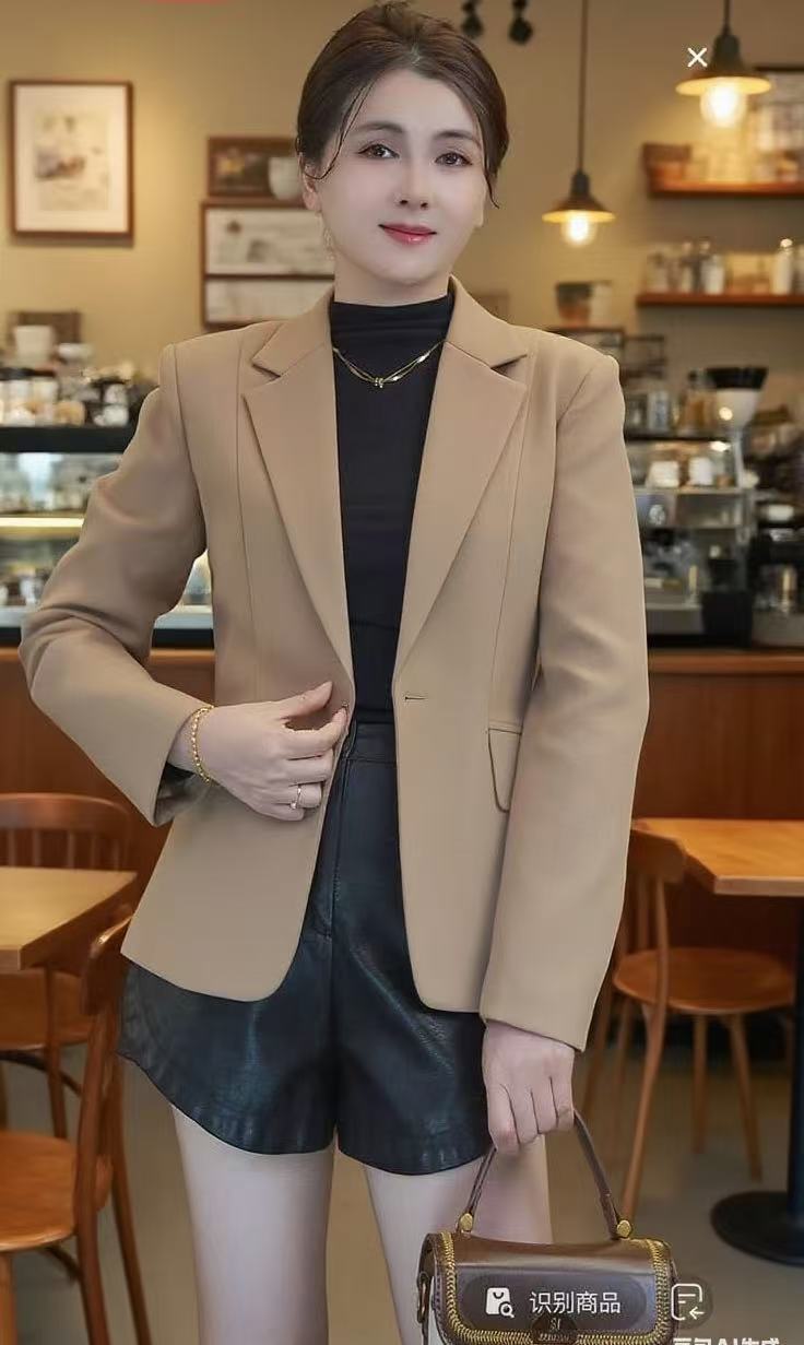 高档卡其轻奢时尚修身春秋新款小个子短款一粒扣简约小西装西服