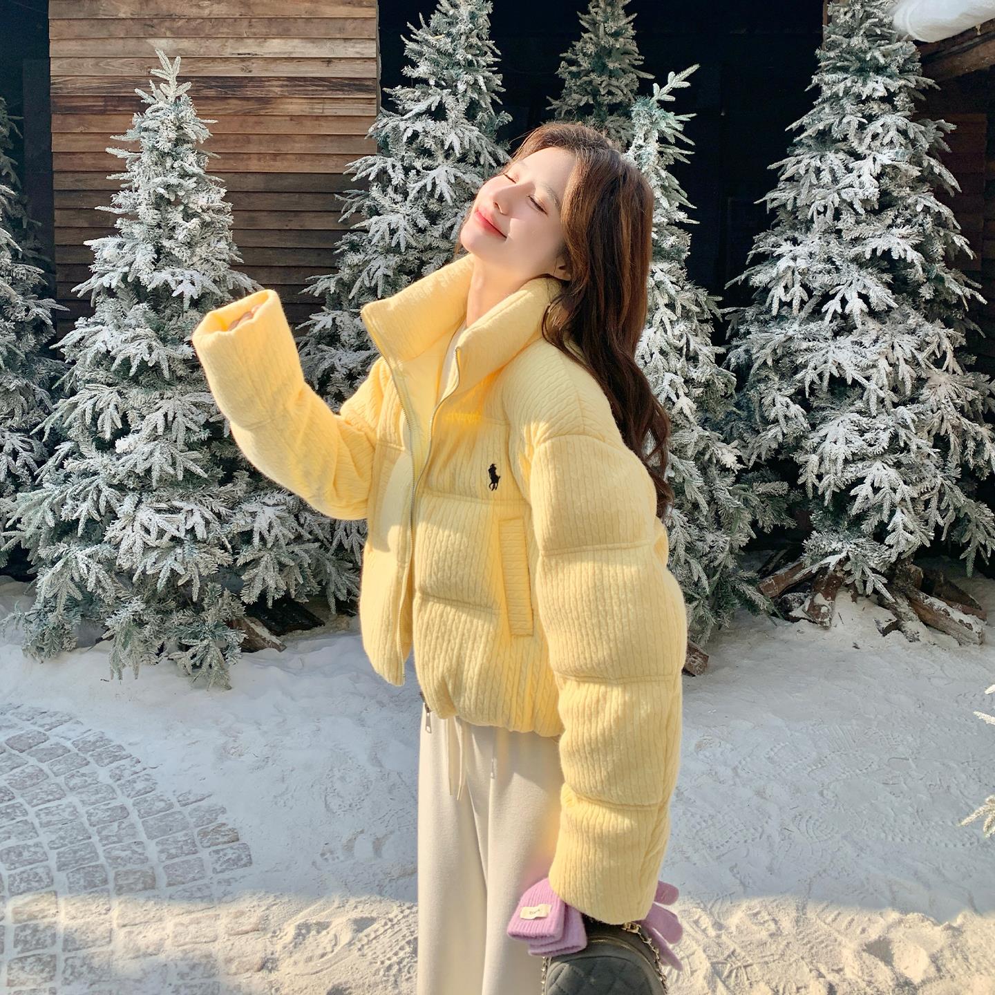 巨好看黄色针织羽绒服女冬短款2025新款韩系立领保暖90白鸭绒外套