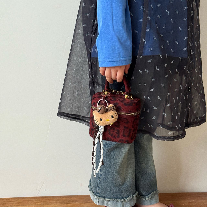 豹纹宝宝可爱水桶包猫咪挂饰秋冬女童小挎包洋气小孩零钱包链条包