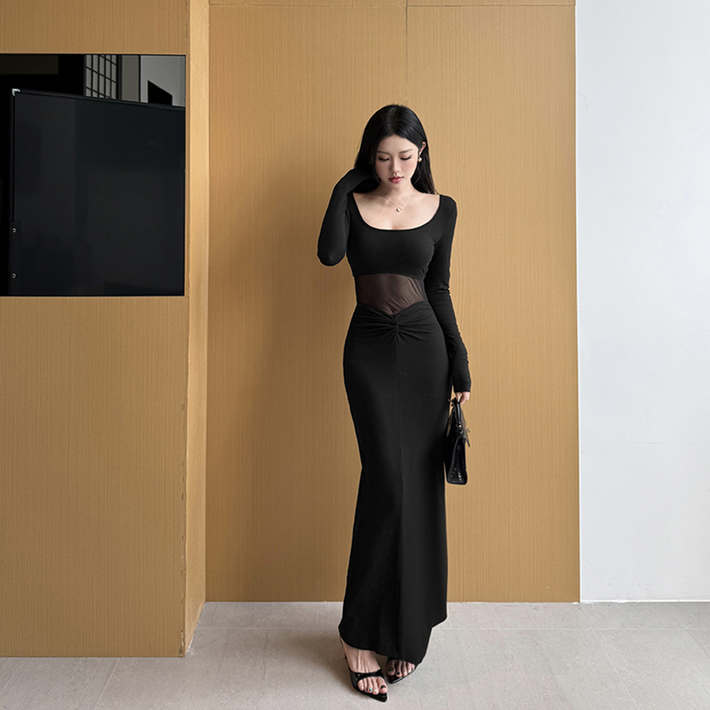 纯欲网纱拼接性感黑色早秋连衣裙2025秋季新款修身包臀长裙