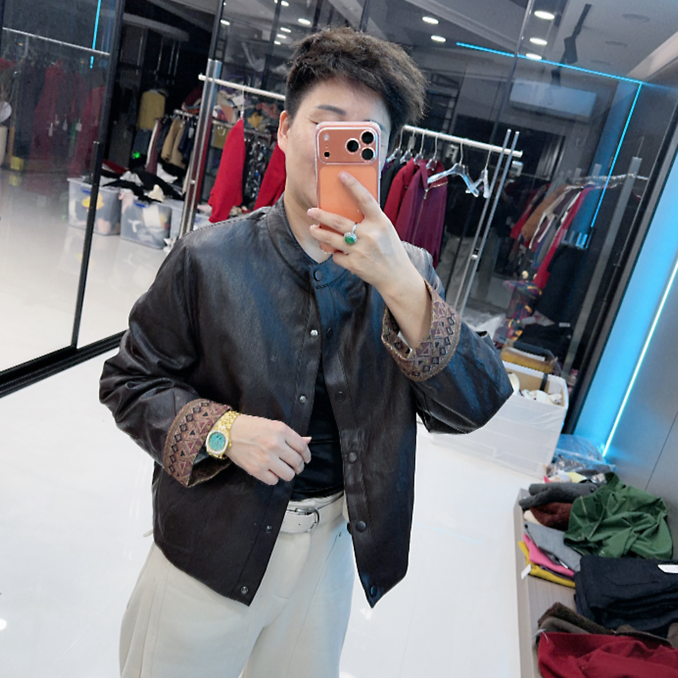 时尚保暖皮毛一体圆领2色皮外套2571美丽