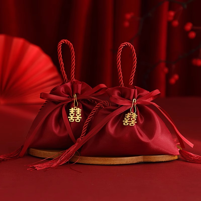 2025新款手提糖袋结婚喜糖袋子高级感婚礼伴手礼糖果包装丝绒布袋