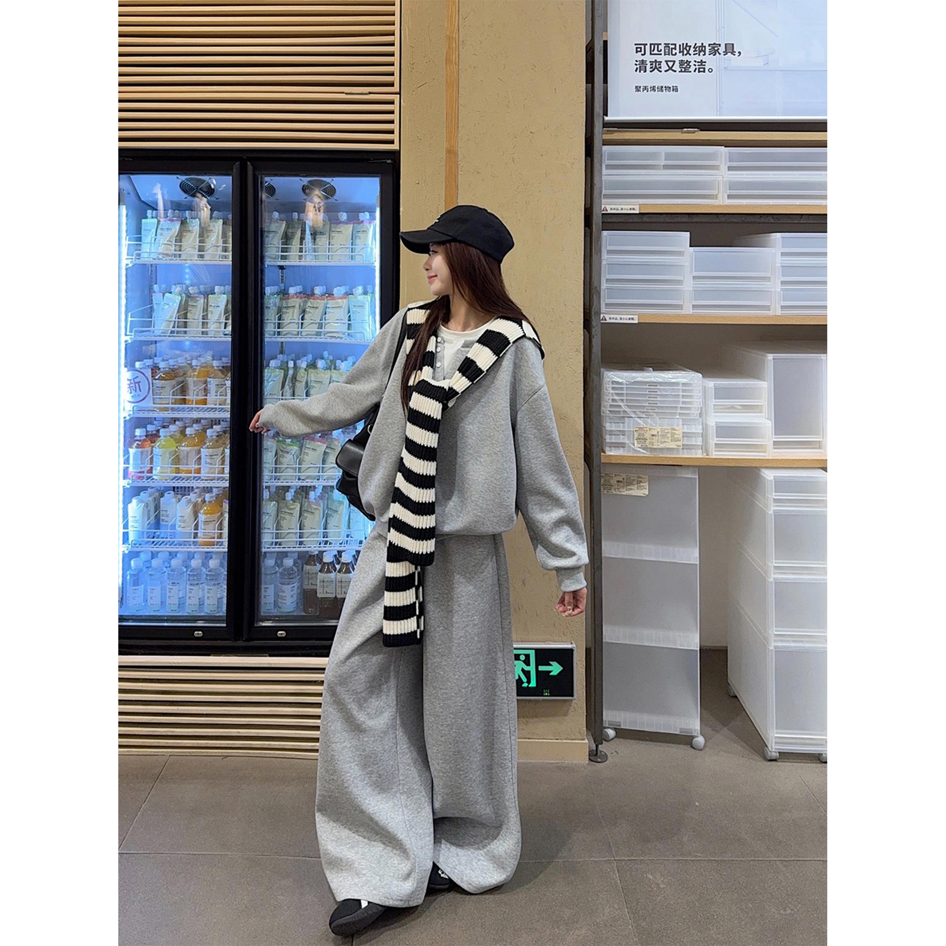 新款时尚假两件长袖卫衣女外搭连帽条纹披肩秋季显瘦休闲裤三件套