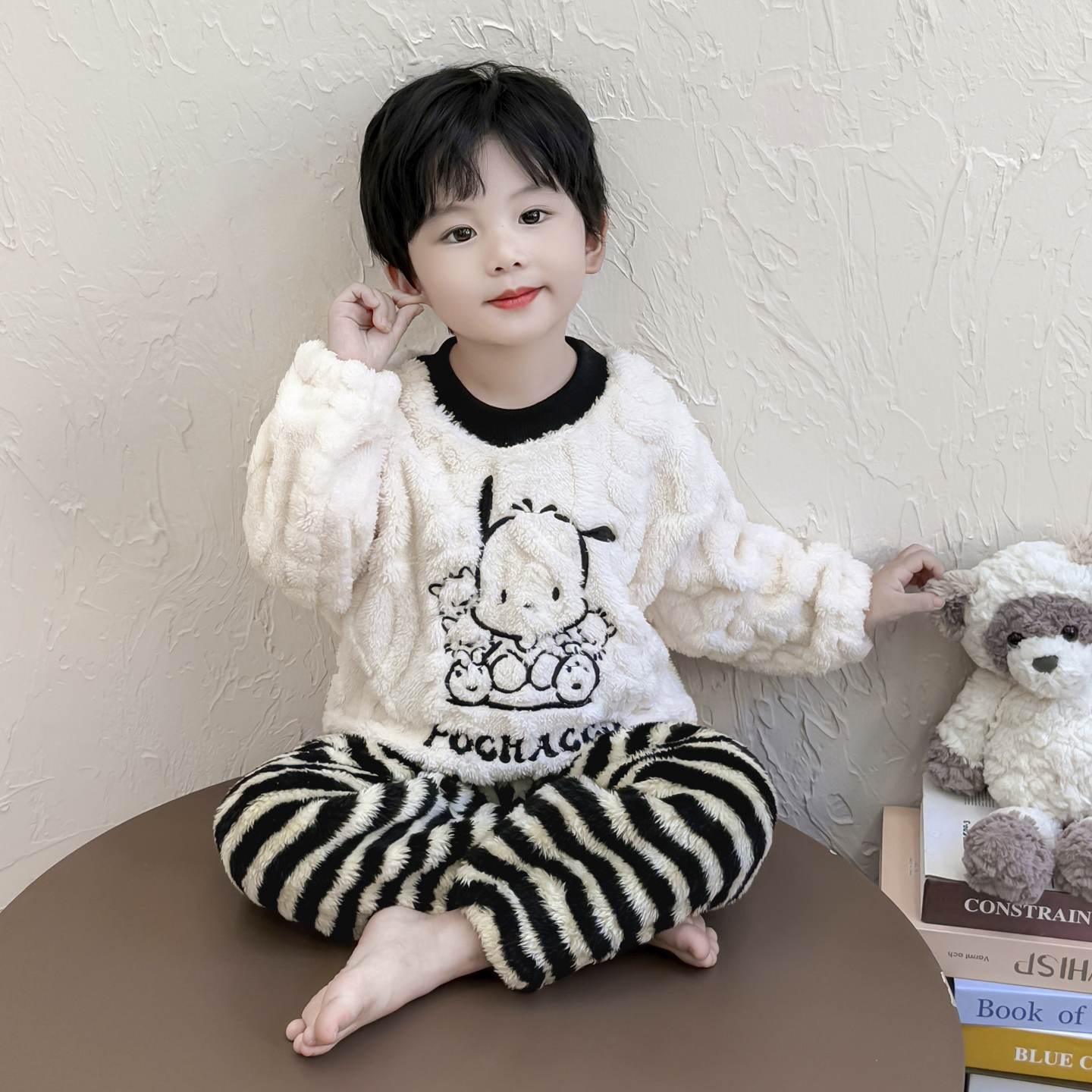 男童睡衣法兰绒秋冬季宝宝加厚家居服可爱卡通珊瑚绒保暖睡衣套装