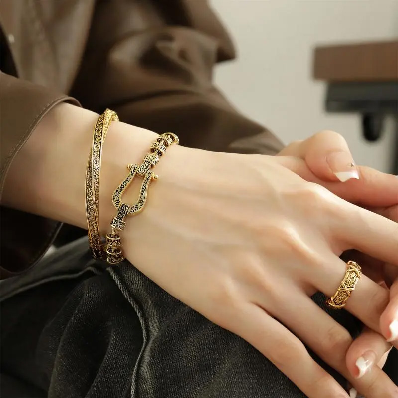 钛钢陶瓷手镯 现货唐草纹莫比乌斯手镯男女嘻哈个性复古中式手饰