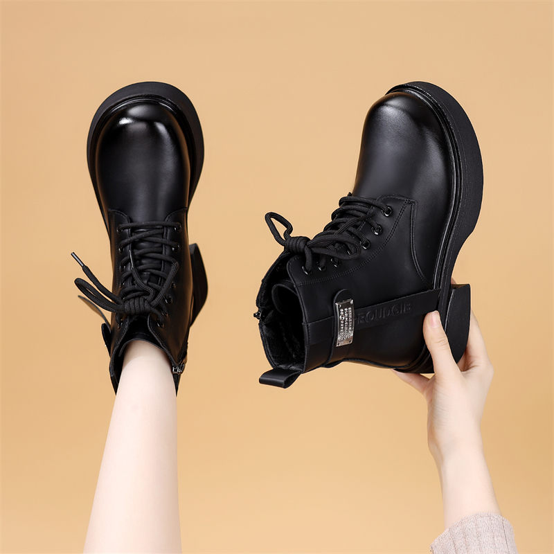 圆头平底马丁靴女2025新款秋冬时尚百搭机车靴加绒保暖显脚小短靴