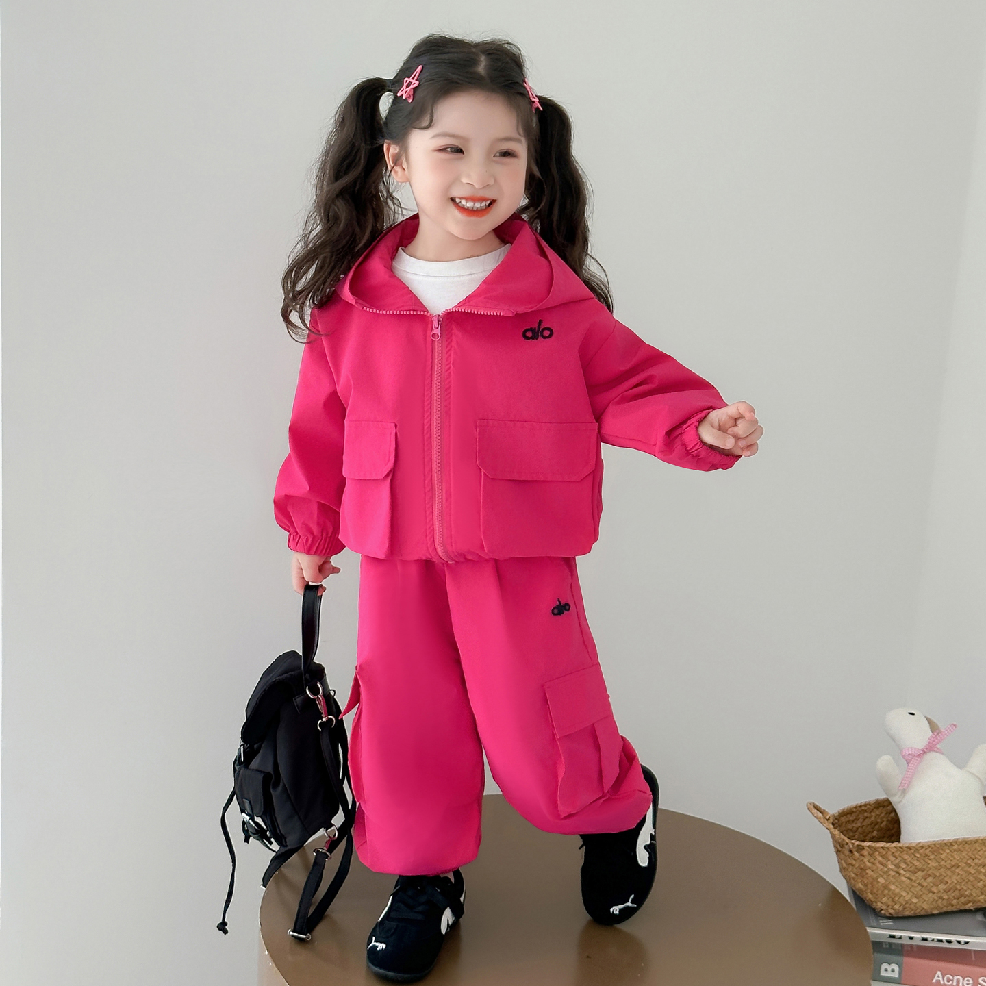 女童冲锋衣工装套装洋气时髦运动春秋装儿童外套小女孩休闲两件套