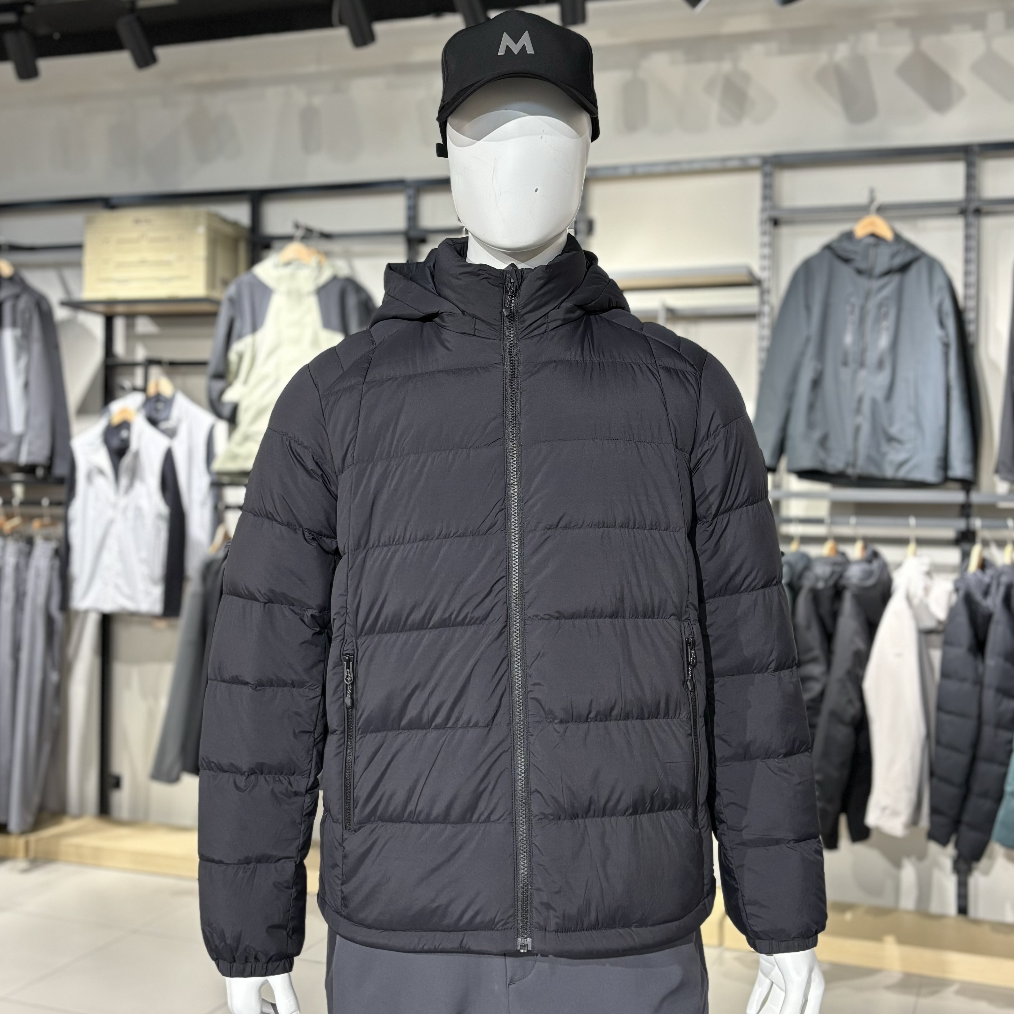 男式零重力中厚羽绒服秋冬连帽保暖外套超轻防风牧高笛户外6013