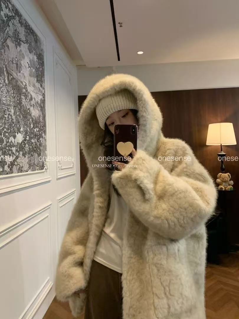 泰迪绒2.0斗篷连帽仿水貂毛毛绒外套冬季新款宽松百搭加厚大衣女