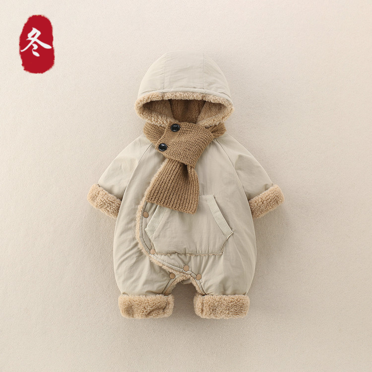 婴儿衣服冬装棉服幼儿连体衣男宝宝卡通加绒围巾新生儿外出棉服