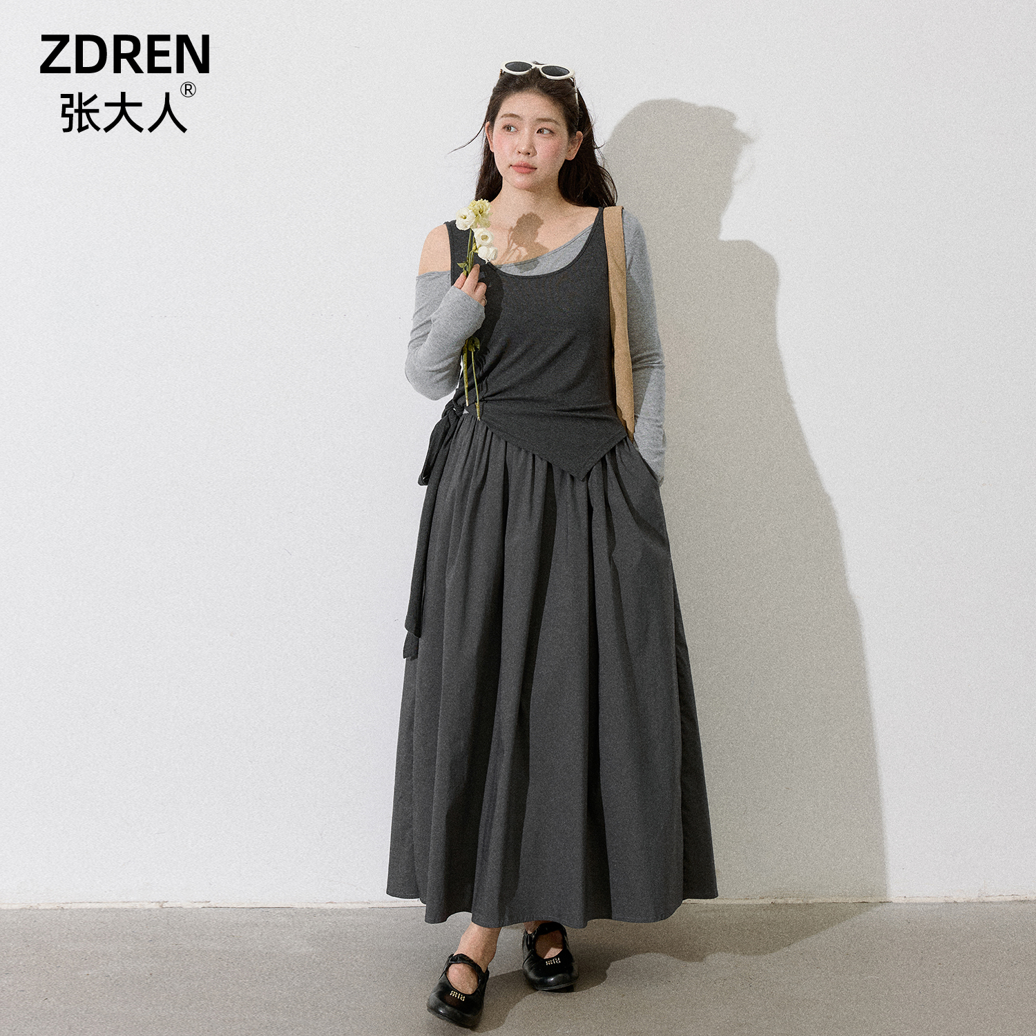 张大人【云云月下】大码女装微胖妹妹韩版气质显瘦背心长袖半裙套装