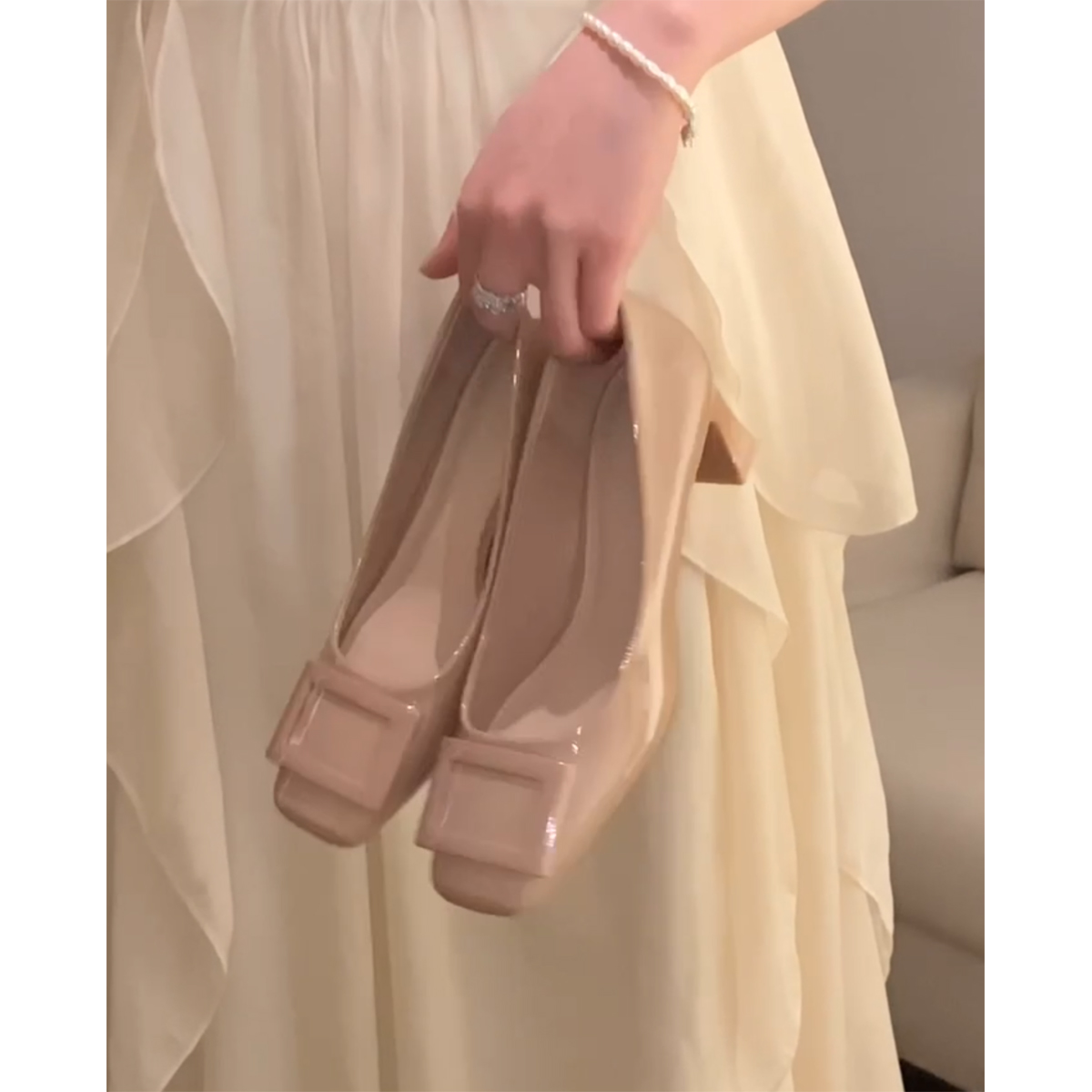 晚晚风裸色方扣浅口高跟鞋显白配裙子粗跟通勤玛丽珍单鞋不累脚