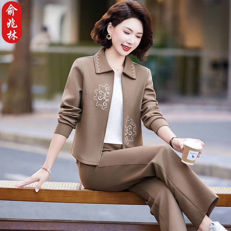 俞兆林年轻妈妈春装运动套装2025新款中老年女春秋外套国风上衣服