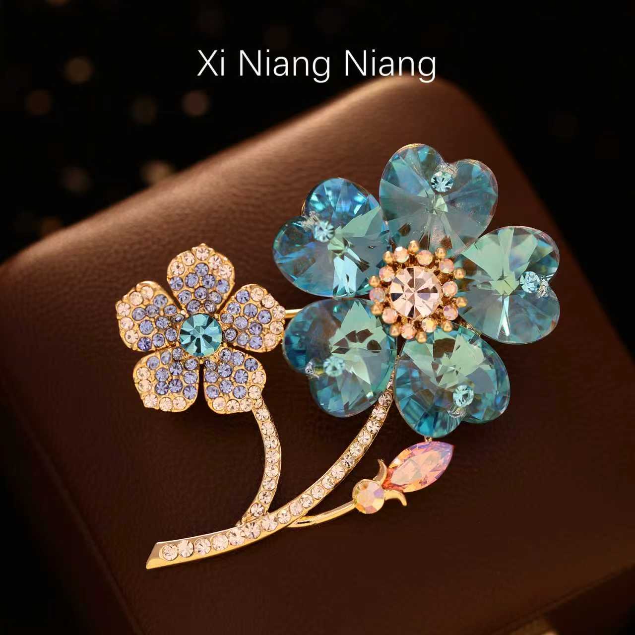 铜合金仿水晶胸针 澜柒-经典设计师款胸针高档品牌出口订单-S5087