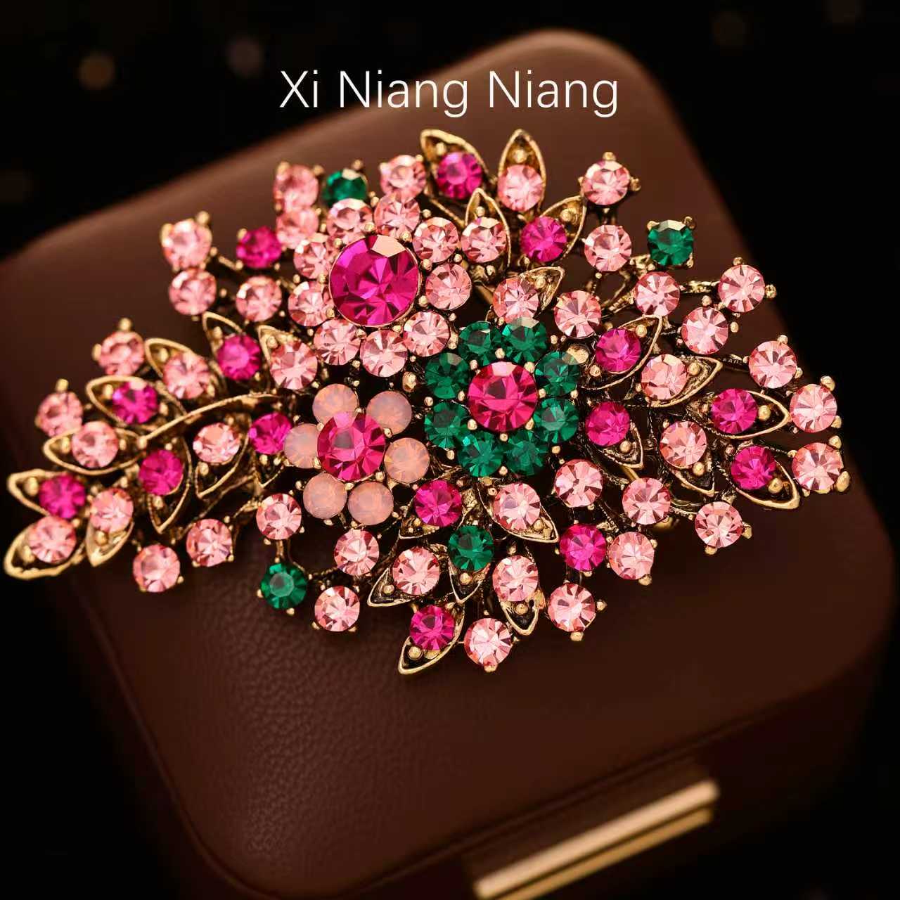 合金仿水晶胸针 澜七-新风时尚创意复古粉色巴黎春天胸针-S2913