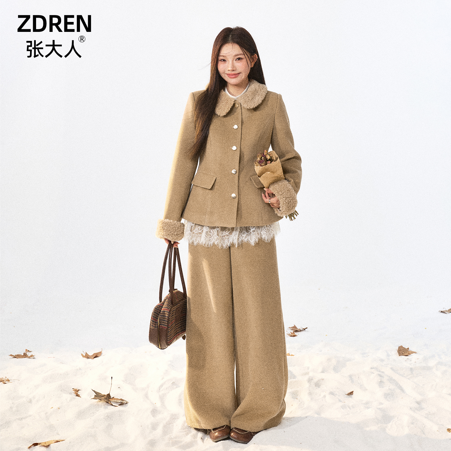张大人【京都雪雾】大码女装微胖妹妹复古风蕾丝内搭驼色毛绒领套装