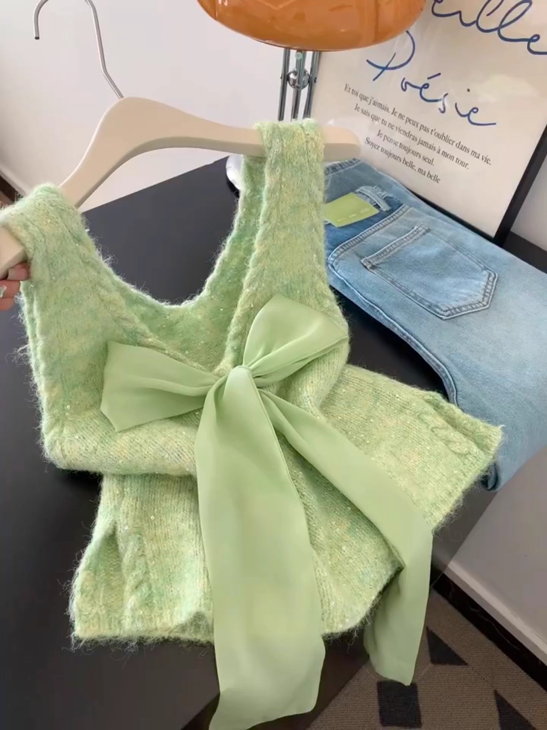 大码爆款温柔蝴蝶结绑带V领针织背心女秋冬季新款微修身显瘦马甲