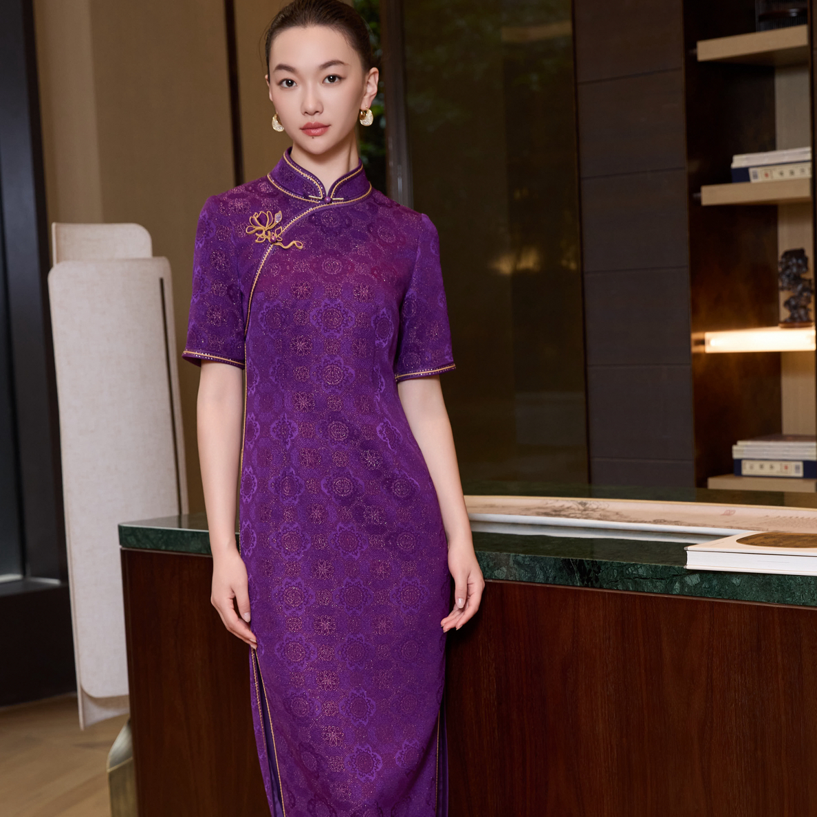 朱紫褕170516紫色双开叉5分袖旗袍高级简约大方婚礼妈妈装喜婆婆