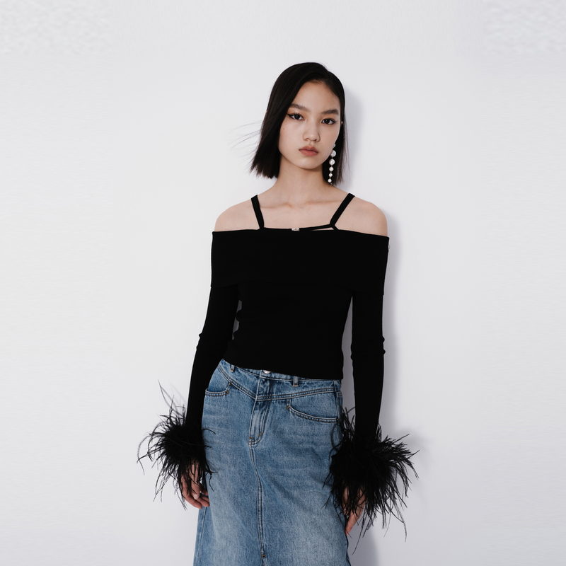 REVAN芮范黑色一字翻领毛织上衣RM70601172