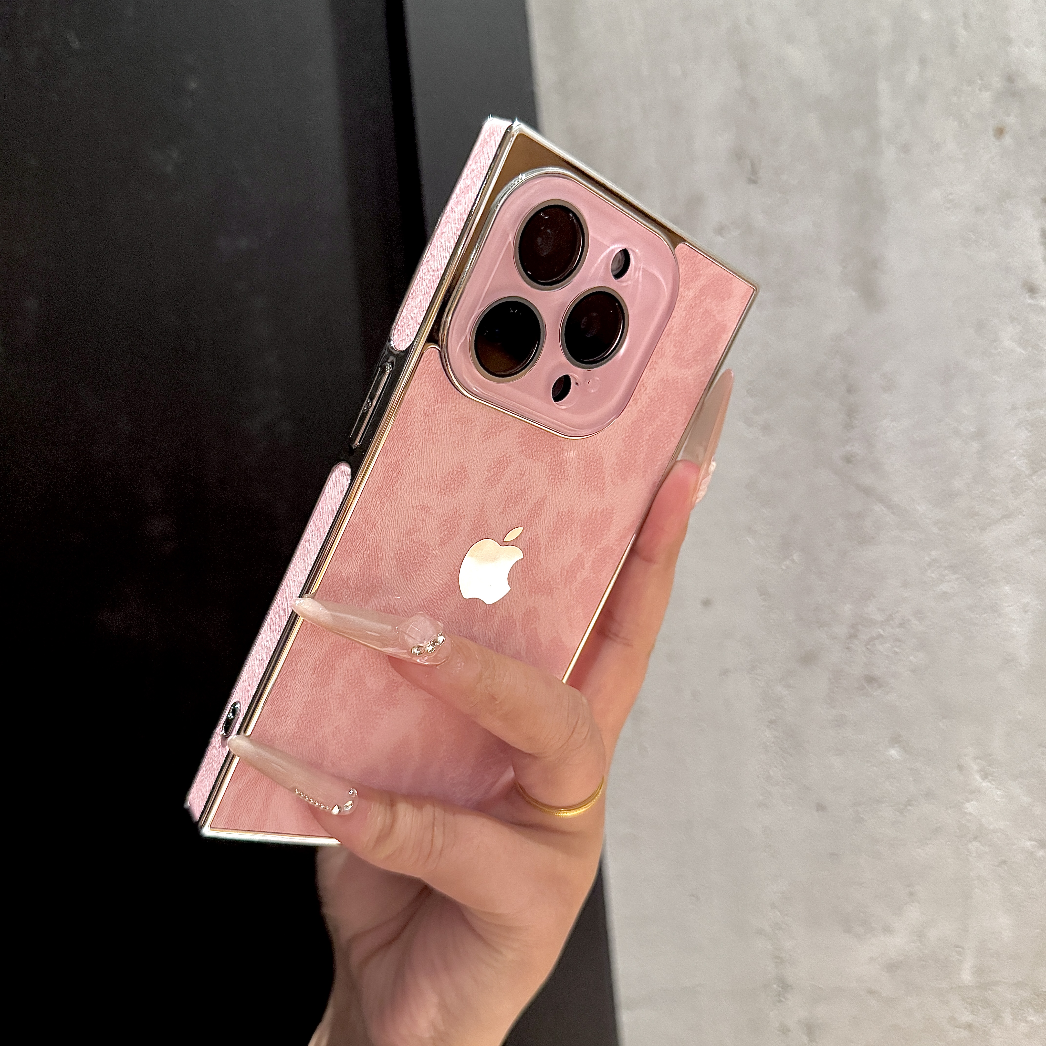 方形豹纹适用苹果16promax手机壳创意iPhone15时尚14简约13女轻奢