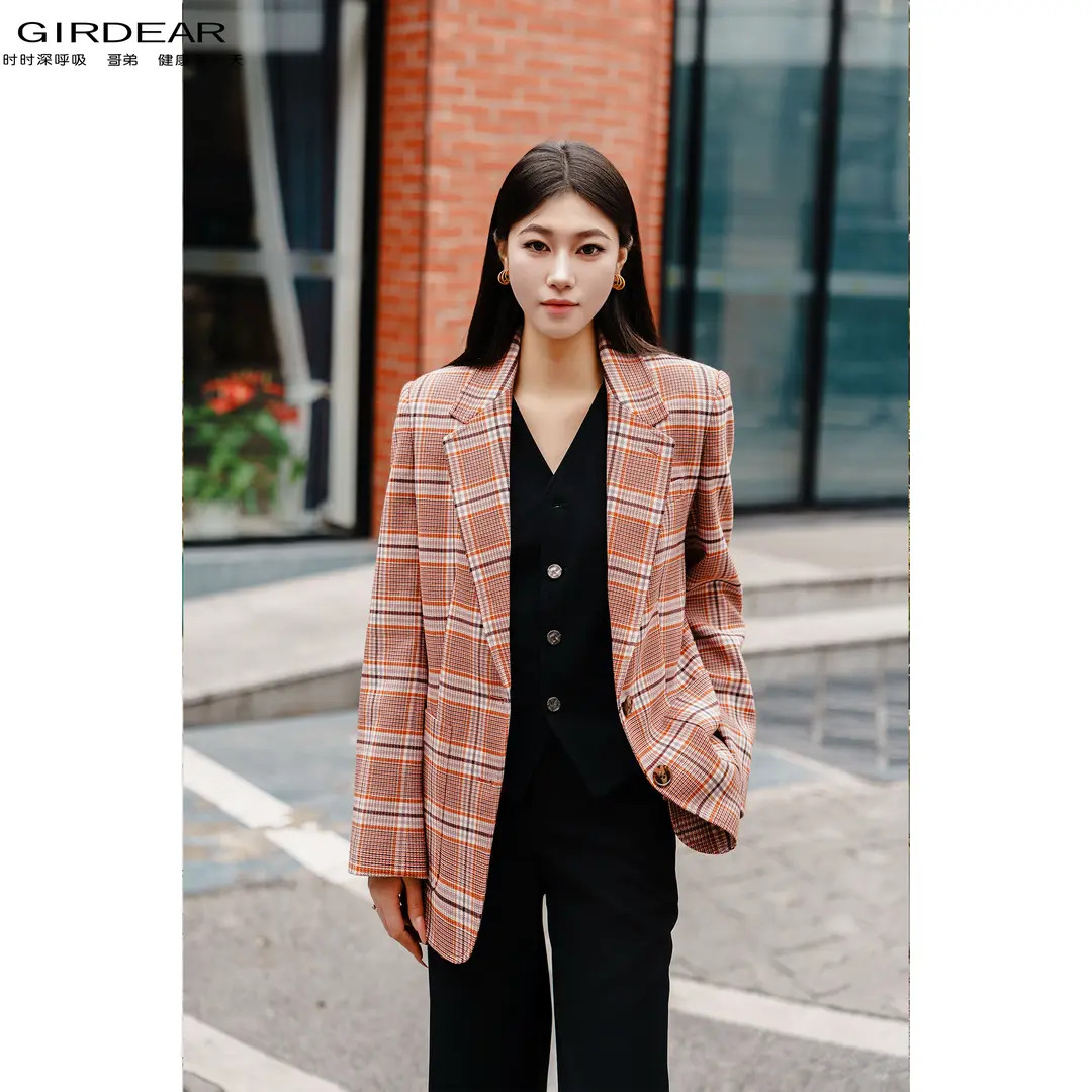 GIRDEAR/哥弟早春新款经典英伦风格纹廓形宽松西装外套女 1400485