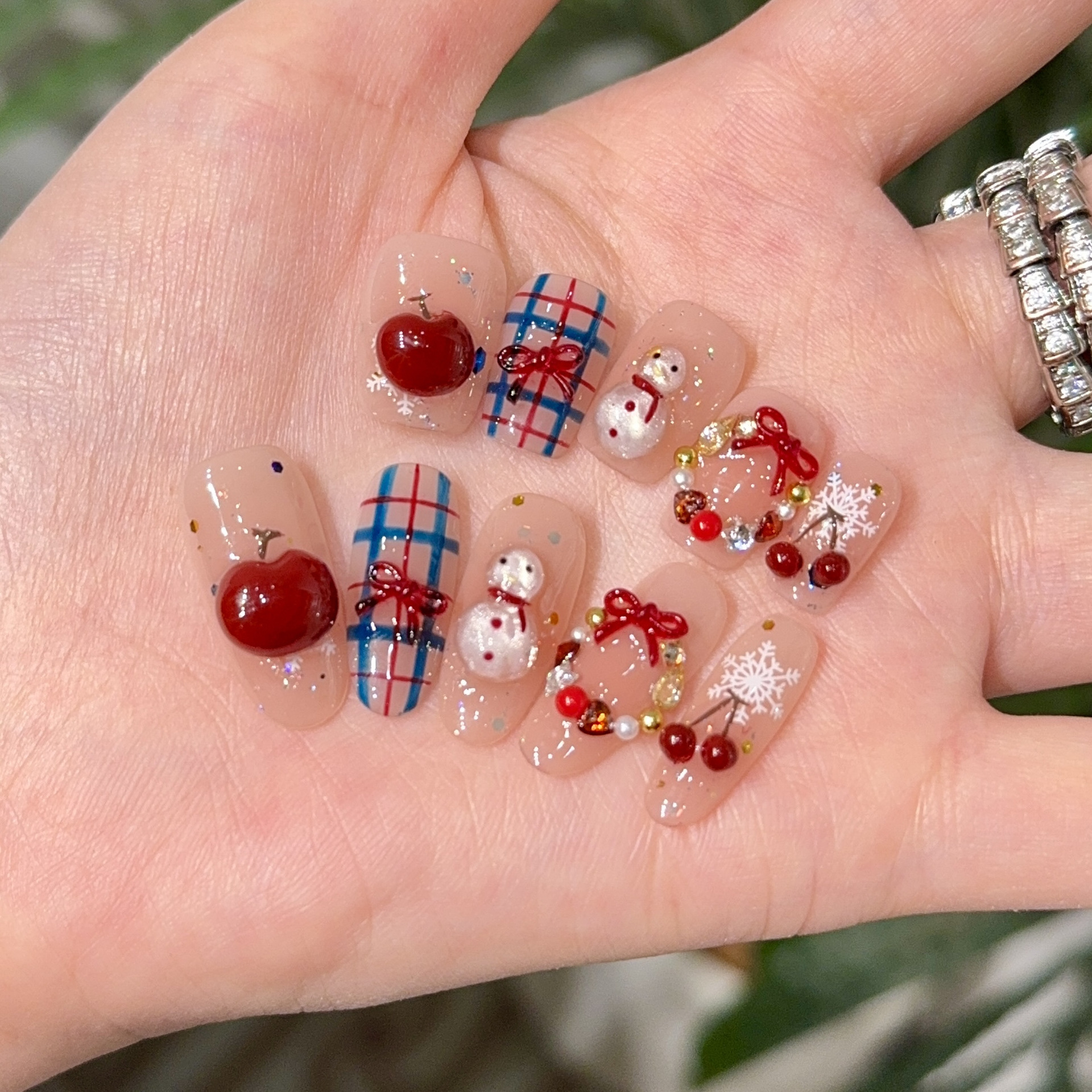 【平安果】纯手工穿戴甲圣诞ins风可爱显白高级感短款美甲穿戴甲片