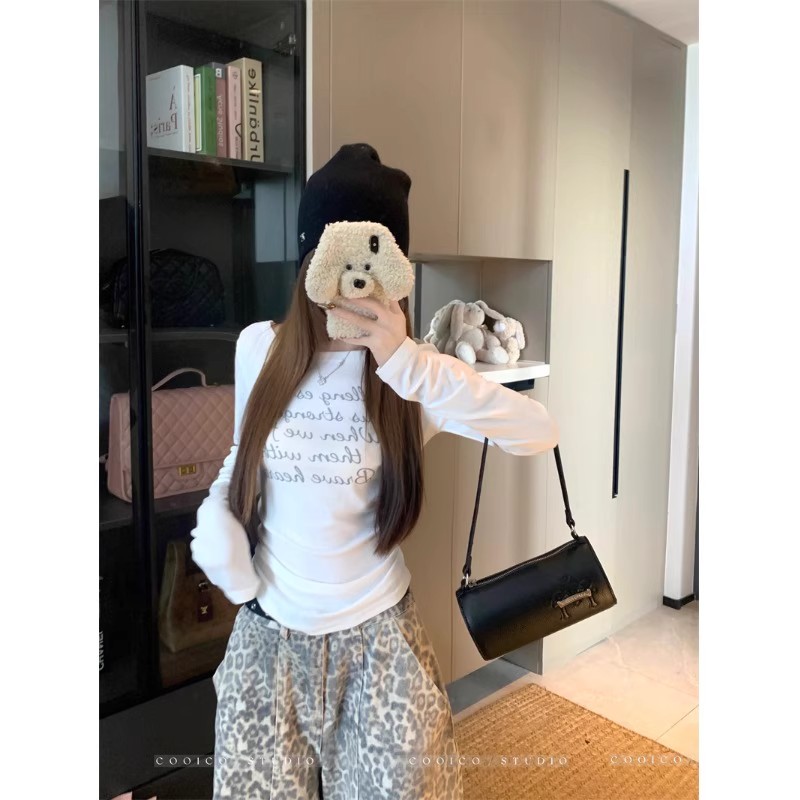 辣妹字母印花白色T恤女装秋季修身收腰长袖正肩上衣内搭打底衫潮