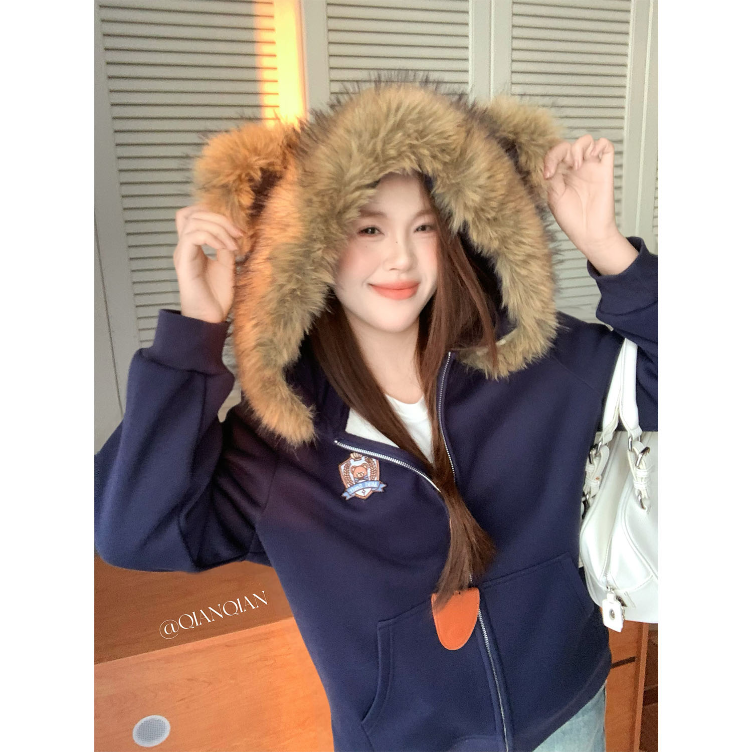 现货大婉酱千千微胖定制【抱抱熊】可拆毛领连帽加绒卫衣外套1302X