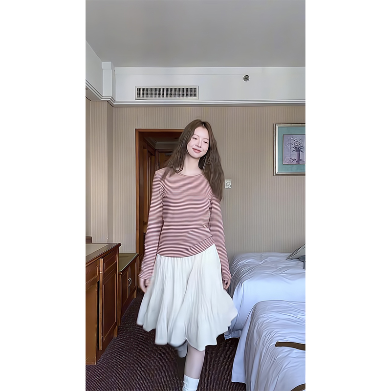 2026新款女士秋冬季韩版气质一字领撞色条纹修身露肩长袖T恤上衣