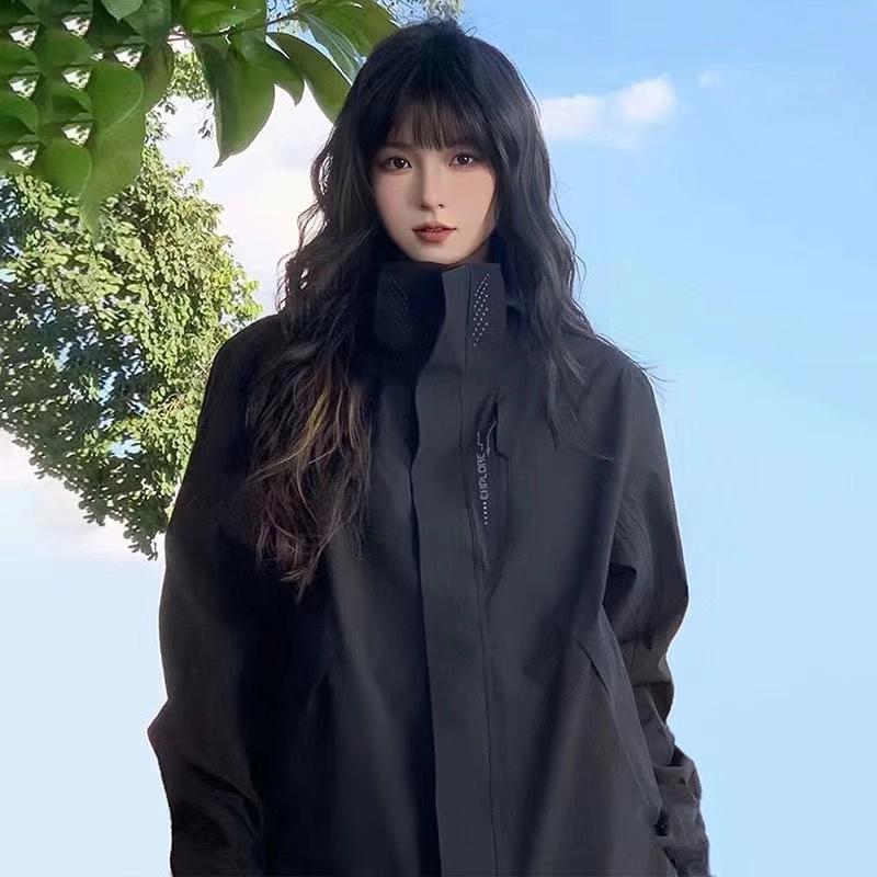 2025冲锋衣男女户外春秋款防风防水登山保暖运动情侣夹克外套